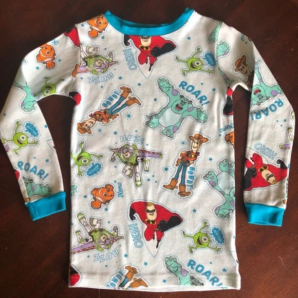 KIDS DISNEY PAJAMAS - Picture 3 of 7